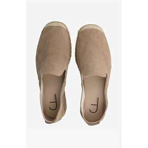 Alpargata cerrada con punta en cuña - Product Image 4