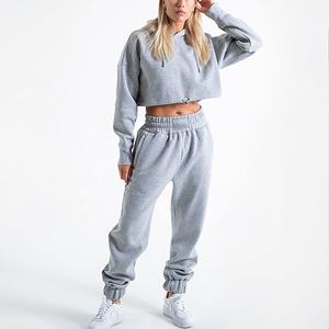 Ensemble de survêtement d'hiver personnalisé pour femmes, deux pièces, en molleton, jogging, vêtements de détente, ensemble de sport surdimensionné - Product Image 6