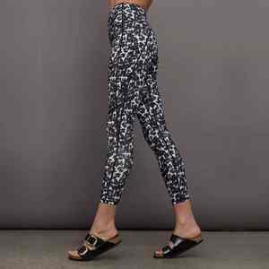 Leggings pour femmes essentiels pour l'été, amincissants, rehausseurs de fesses, logo personnalisé OEM, haute élasticité, prix bas - Product Image 6