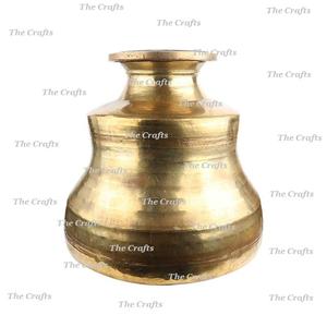 Olla de agua Lota de agua de color dorado de latón de nuevo diseño para festivales y uso diario Olla de agua de latón en India - Product Image 2