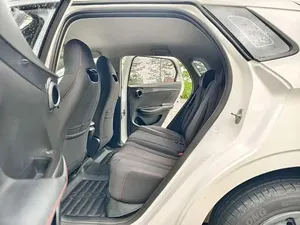 Porte-bagages de toit automatique en métal E-2 2024 avec sièges en cuir, batterie au lithium et fonctionnalités premium - Product Image 4
