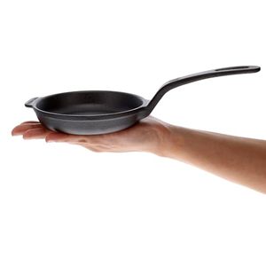 Sartén Redonda <span class=keywords><strong>de</strong></span> <span class=keywords><strong>Hierro</strong></span> Fundido <span class=keywords><strong>Victoria</strong></span> <span class=keywords><strong>de</strong></span> 4 Pulgadas - Sartén <span class=keywords><strong>de</strong></span> <span class=keywords><strong>Hierro</strong></span> Fundido Precurada con Mango Largo, Hecha en China - Product Image 1