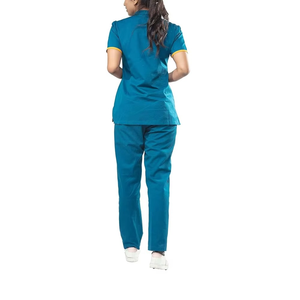 Premium Unisex V-Neck Scrub Sets Stretch Cotton Spandex Uniformes médicos White & Doctor Scrubs Hecho en Pakistán - Product Image 3