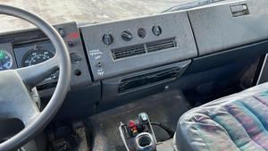 Camion tracteur Mercedes-814 1994 4X2 Diesel Transmission manuelle Direction à gauche Euro 6 Neuf Transport minier 251-350 ch 11-20T - Product Image 5