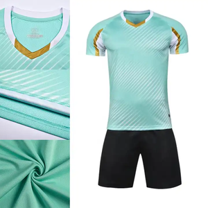 Nuevo Modelo 2025 Uniforme de Fútbol Personalizado de Alta Calidad, Transpirable, Ligero, de Secado Rápido, 100% Poliéster, Ropa Deportiva para Equipos - Product Image 3