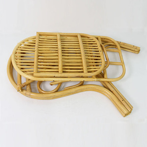 Fauteuil à bascule minimaliste en rotin poli Moriah Honey, design démontable, pour salon, salle à manger, balcon, hôtel, parc - Product Image 3