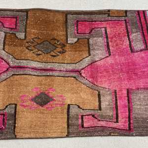 Turkish Rug, Small 2.4x4.9 ft Vintage Rug, <b>Red</b> Brown Check <b>Wool</b> Rug - Product Image 3