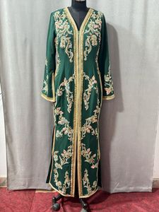 Nouvelle collection de robes caftan perlées vêtements islamiques robe caftan fantaisie brodée à la main pour mariage et fête - Product Image 3