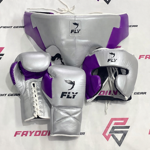 Ensemble de sparring professionnel en cuir de vachette véritable rouge et argenté, gants de boxe personnalisés, équipement d'entraînement de protection sur mesure - Product Image 3