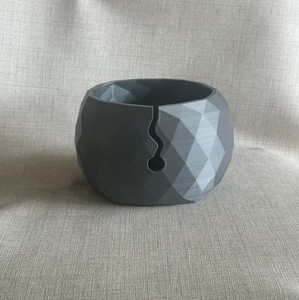 Bol en fil de luxe fait main de qualité en bois massif avec un design merveilleux parfait pour le tricot et le crochet - Product Image 4