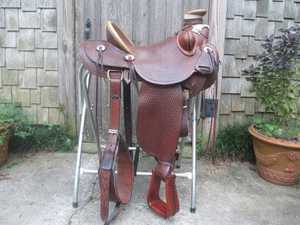 Selle de cowboy en cuir de qualité supérieure Western Ranch Roper Wade |   Durable et confortable |   Selle d'équitation artisanale de haute qualité pour l'équitation - Product Image 2