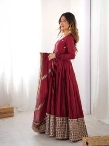 Ensemble de robe Anarkali en brocart royal marron avec dupatta pour mariage, tenue de soirée et occasions festives - Product Image 5