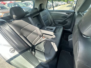 UTILISÉ-VOLKSWAGEN- GOLF- TSI -SE 4-PORTE-FWD-PRÊT-À-EXPÉDIER-PORTE À PORTE-LIVRAISON - Product Image 5