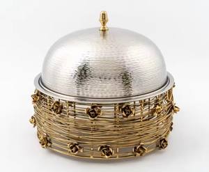 Casserole moderne style arabe avec revêtement en or Casserole en métal de qualité supérieure pour le mariage - Product Image 1