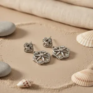 Pendientes de Plata 925 con Forma de Flor y Detalles de Diamantes, Joyería Elegante para Mujer - Product Image 3