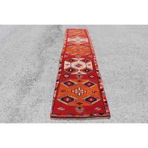 Tapis vintage Herki, tapis turc 2,5x11,7 pieds, tapis en laine camouflage rouge - Product Image 1