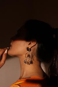 Élégantes boucles d'oreilles pendantes en améthyste pour femmes, plaquées or, bijoux sophistiqués qui ajoutent de la couleur pour tous les jours, les soirées ou comme cadeau. - Product Image 4