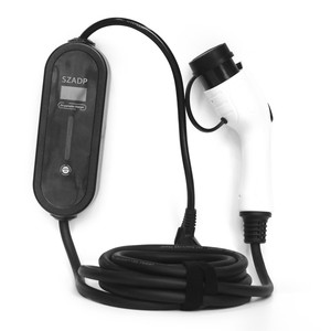 SZADP GBT 16A-8A ปรับเครื่องชาร์จในรถยนต์ Ev ในปัจจุบันปลั๊กยูโร 3.5KW สําหรับยานพาหนะ