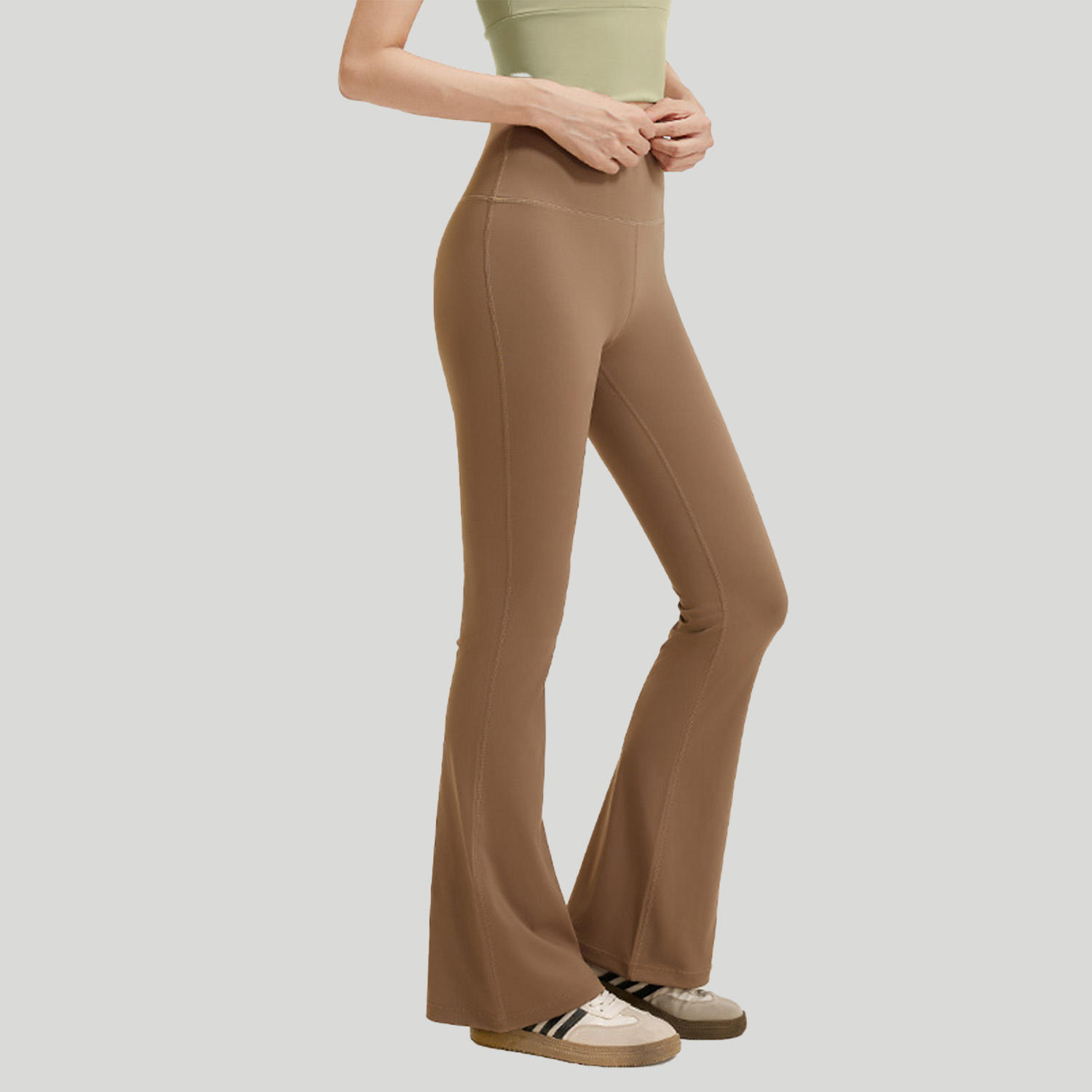 สีน้ำตาลอ่อน