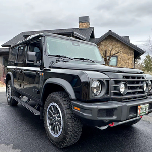 INEOS Grenadier Fieldmaster Edition 2024 ~5,000 Millas, Turbo de 6 Cilindros, Tracción en las Cuatro Ruedas Permanente, Diferencial Central Bloqueable, Volante a la Izquierda, Cuero - Product Image 1