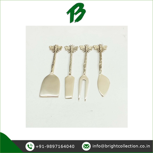 Juego de Cubiertos de tamaño y diseño personalizados, juego de queso de material de latón con mango de abeja de color dorado de calidad superior al precio mínimo - Product Image 3