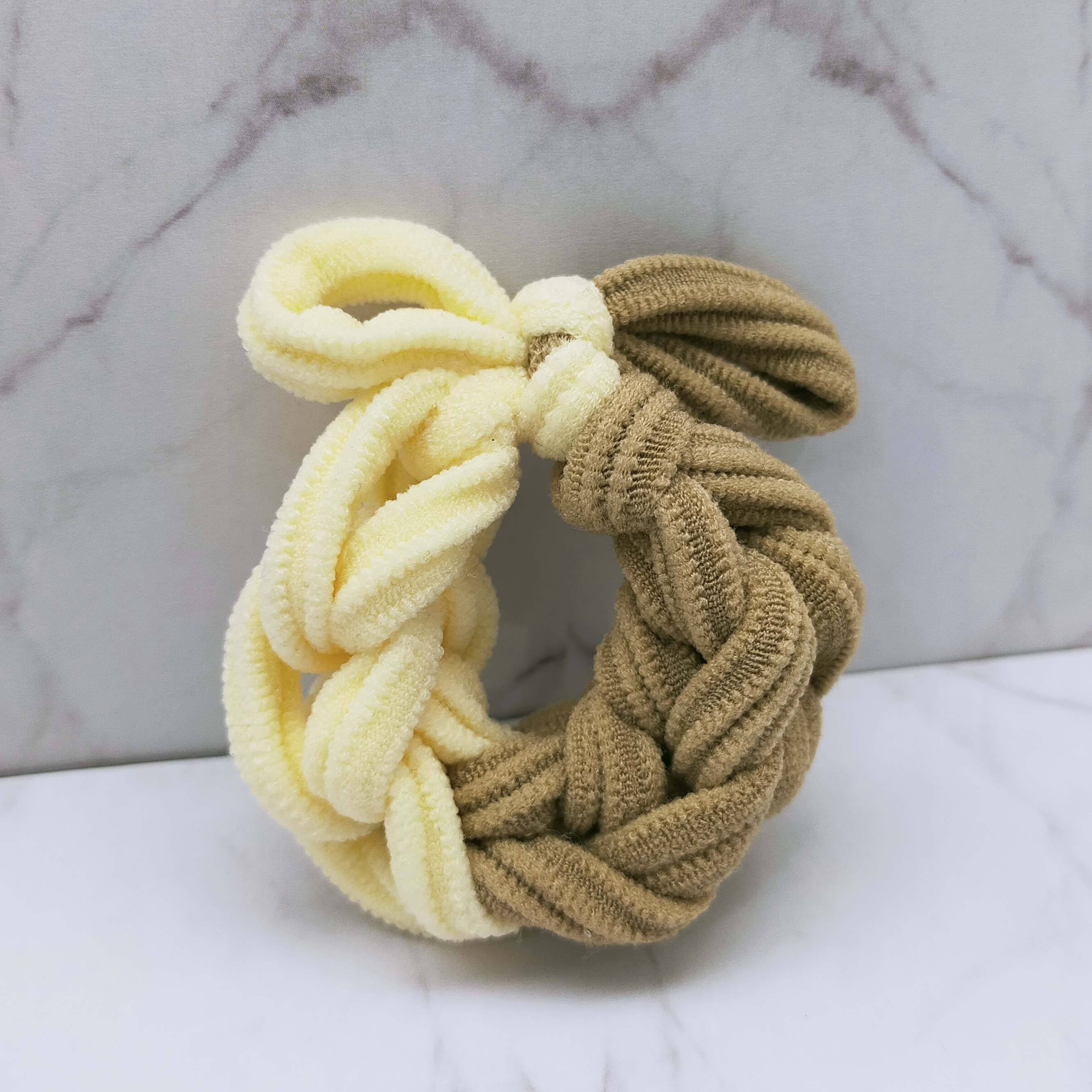 สีน้ำตาล