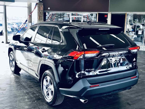 TOYOTA RAV4 XLE AWD 2024 USADO, Volante a la Izquierda/Derecha - Product Image 5