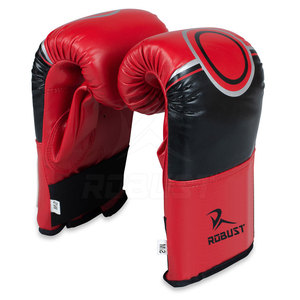 Sac de frappe en cuir avec design rembourré, poids équilibré et caractéristiques antidérapantes pour une pratique de frappe améliorée et une précision accrue - Product Image 4