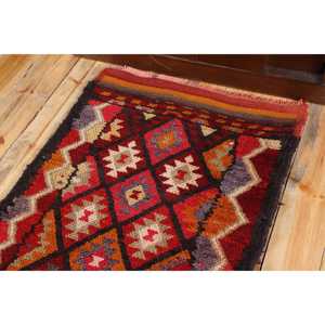 พรมเฮอร์กีขนาด 2.5x9.6 ฟุต, พรมวินเทจตุรกี, พรมโมร็อกโกสีแดงดำ - Product Image 5
