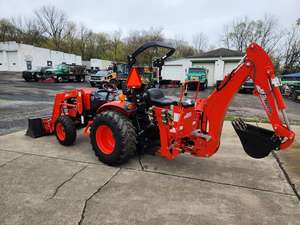 2022 tracteur à roues motrices Kioti CK2620 4x4 avec chargeuse-pelleteuse à vendre - Product Image 2