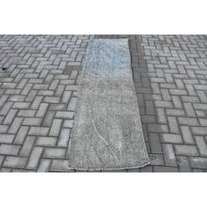 Tapis Kilim vintage 2,1x7 pieds (65x214 cm), tapis turc gris à motifs floraux - Product Image 1