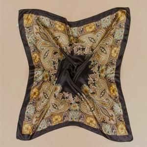 Écharpe carrée en coton et soie, nouvelle mode, fabrication artisanale, vente en gros, douce, imprimée, personnalisée, écharpe carrée pour la tête, modal, mousseline, personnalisée - Product Image 6