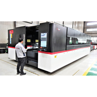 Table d'échange de couverture entière pour la découpe laser en acier inoxydable et au carbone CNC Fiber Laser Cutter 3015 3kW 6kW