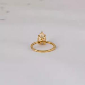 Bague de fiançailles de luxe en or 14KT coupe poire diamant cultivé en laboratoire demi-éternité coupe ronde côté diamant cadeau surprise pour les filles - Product Image 2