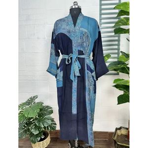 Kimono Vintage de Crepé de Seda, Ligero y Lujoso, Bata Suave y Cómoda, Regalo Perfecto para Mujer, para Usar por la Noche, Tejido de Seda - Product Image 1
