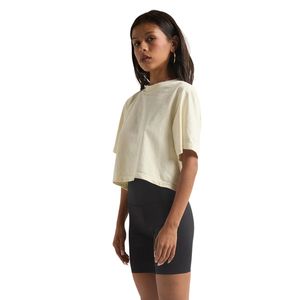 Top corto de mujer de nueva moda con característica transpirable Ropa de verano cómoda Estampado de logotipo frontal en oferta - Product Image 3