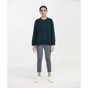 เสื้อยืดผู้หญิง slub Henley - Product Image 3