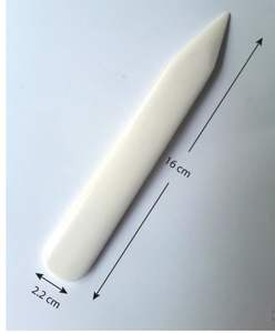 Outil de pliage en os de buffle écologique professionnel, outil de pliage naturel pour l'artisanat, la fabrication de cartes, style sculpté et poli, animal par Faizacraft - Product Image 1