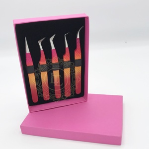 Pinzas de Pestañas Profesionales de Alta Calidad, de Acero Inoxidable, con Punta Plateada Personalizada, Agarre de Diamante, Punta de 10 mm - Product Image 2