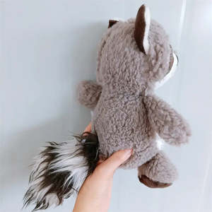 Muñeco de Peluche Súper Suave de Mapache Raton Laveur de 10cm, Estilo Anime Frutal Doudou, con Relleno de Algodón PP, Bajo MOQ, Producto de Poliéster - Product Image 5