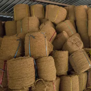 100% naturel au Vietnam fibre de coco de noix de coco adaptée au jardin extérieur et à l'agriculture avec une longueur de 200m d'épaisseur