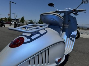 NUEVA <span class=keywords><strong>Vespa</strong></span> <span class=keywords><strong>946</strong></span> 150 SNAKE 2026, Motocicleta Scooter-Moped - Product Image 3