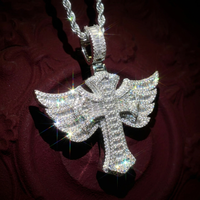 Collier en cuivre en gros ODM avec pendentif croix aile d'ange et zircone cubique 5A, finition durable, pour boutiques de cadeaux Hip Hop, ensemble homme femme