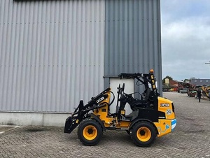 รถตักล้อยางไฟฟ้า JCB 403 กำลังสูง รถตักขนาดเล็ก แบตเตอรี่ลิเธียม สำหรับงานเกษตรกรรม การจัดการพื้นที่ และงานจัดสวน - Product Image 3