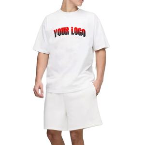 Ensemble de jogging pour homme en jersey de coton épais, personnalisé avec impression DTG, t-shirt blanc et short, 2 pièces, confortable. - Product Image 1