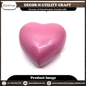 Urnas de metal para cenizas humanas Urnas de cremación decorativas personalizadas Urnas en forma de corazón hechas a mano para cenizas de mascotas a la venta - Product Image 4