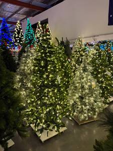 จำหน่ายต้นคริสต์มาสสนประดิษฐ์พร้อมไฟ LED สีขาวอบอุ่นสำหรับตกแต่งภายในในช่วงเทศกาล - Product Image 5