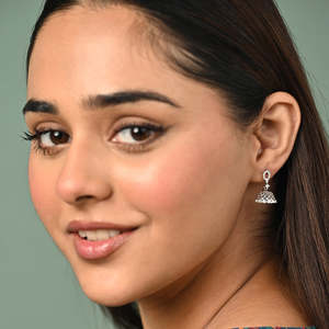 Compre Pendientes Jhumki y Jhumka de Plata 925 de Primera Calidad para Mujer, con Circonita Dorada y Perla, para Bodas y Compromisos - Product Image 3