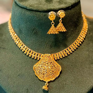 <b>24</b> <b>Carat</b> <b>Gold</b> Necklace and Earring Set Vintage Style Women's Gift for Weddings Parties Engagements Anniversaries - Product Image 1