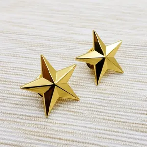 Broche en alliage en forme d'étoile en gros, épingle de revers plaquée or, badge de col de chemise, accessoire de mode pour costumes, manteaux et robes - Product Image 4